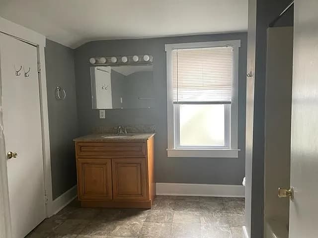 Building Photo - 2232 Grinstead Dr