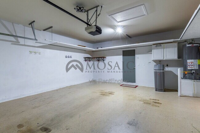 Building Photo - 2327 N Pecos Dr