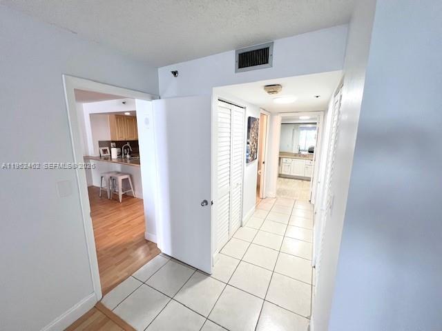 Building Photo - 1717 N Bayshore Dr