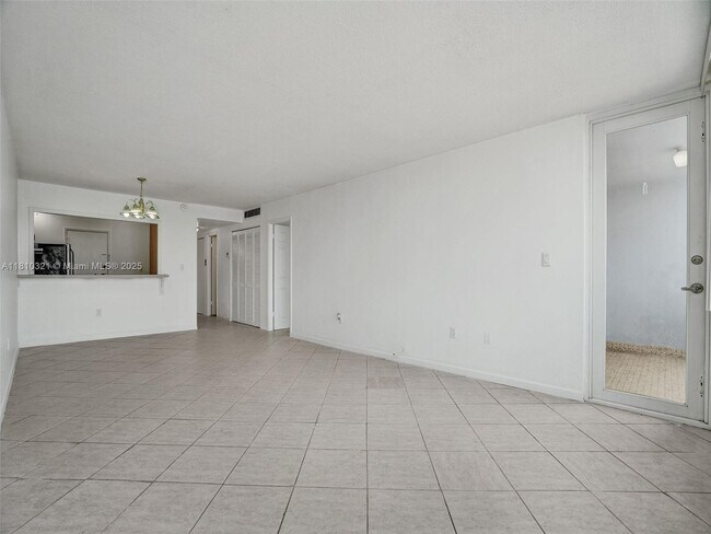 Building Photo - 8233 Harding Ave