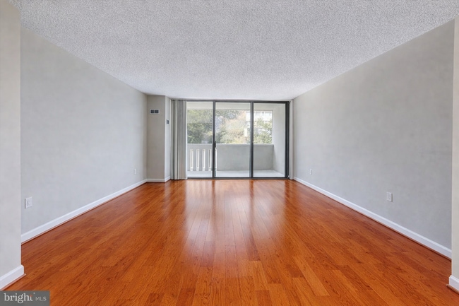 Building Photo - 6101 Edsall Rd