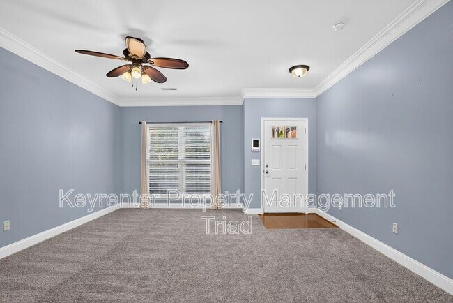 Building Photo - 3779 Shadow Ridge Dr