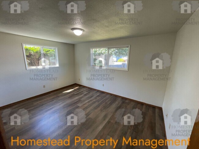 Building Photo - 567