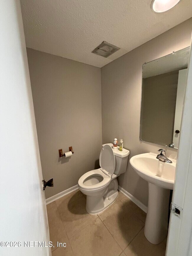 Building Photo - 396 Regency Wood Dr