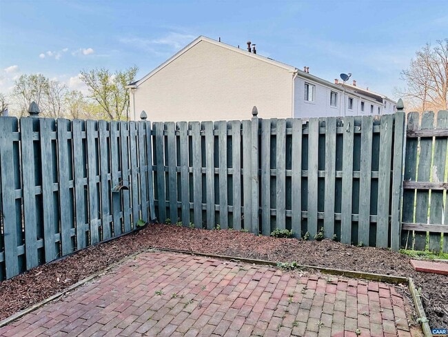 Building Photo - 210 Saponi Ln