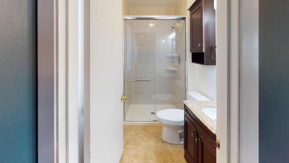 Building Photo - 707 Dorsey Way