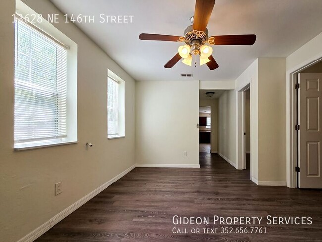 Building Photo - 13628 NE 146th St