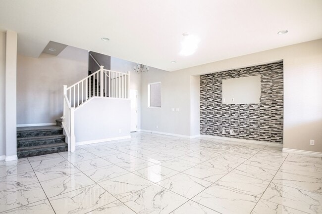 Building Photo - 6856 Pivot Point St