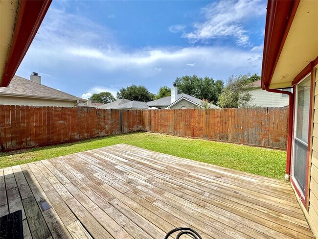 Building Photo - 19218 Misty Cove Dr