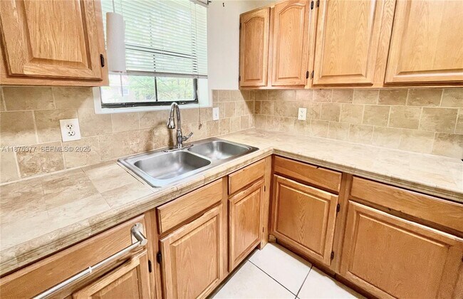 Building Photo - 15591 SW 105th Terrace