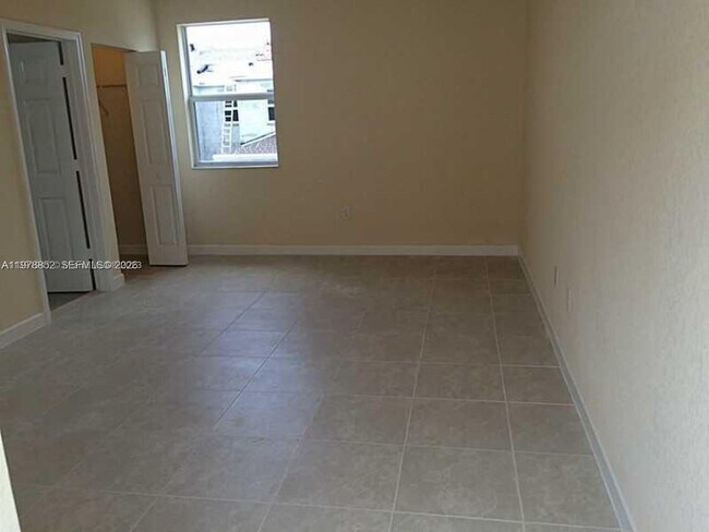 Building Photo - 17120 SW 95th Terrace