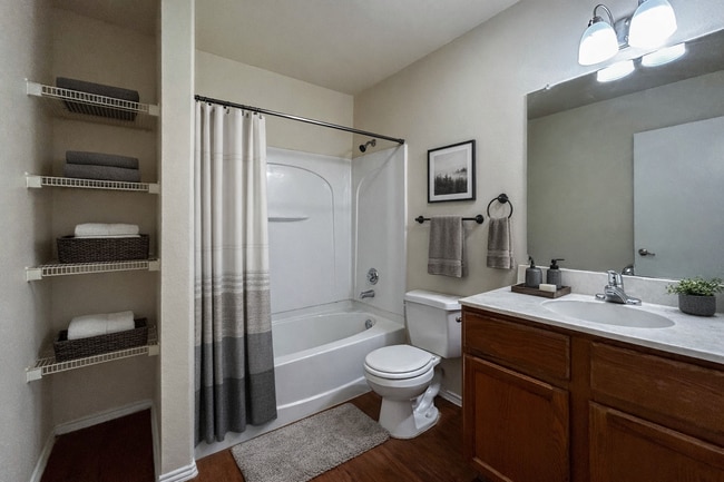Building Photo - Centennial Apartments