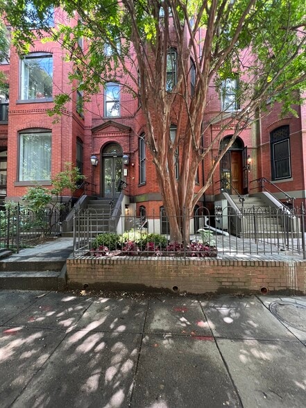 Building Photo - 1506 Q St NW