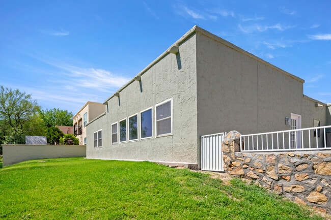 Building Photo - 141 Star Spirit Rd