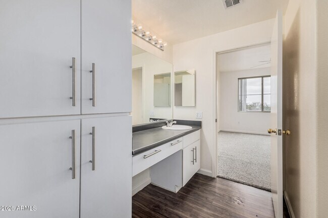 Building Photo - 3302 N 7th St