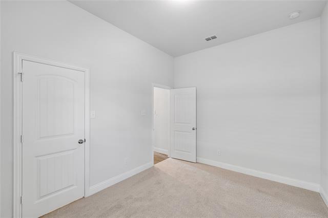 Building Photo - 5909 Lovills Crk St