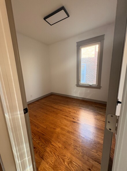 Room 2 - 2215 Elmwood Ave