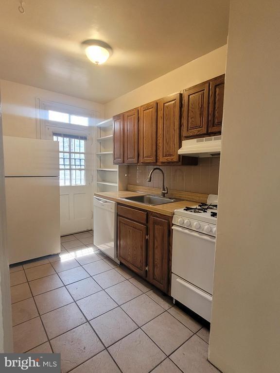 Building Photo - 2031 Locust St