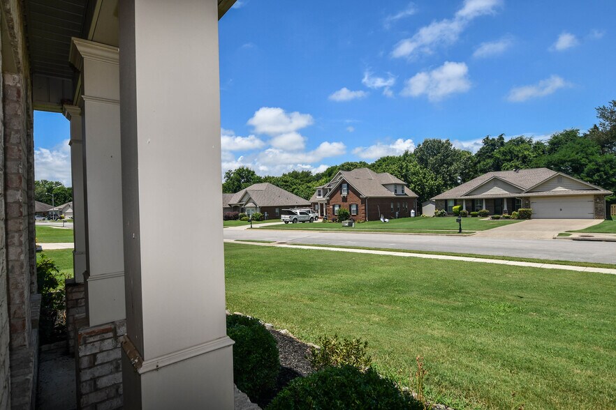 Building Photo - 14426 Water Stream Dr NW