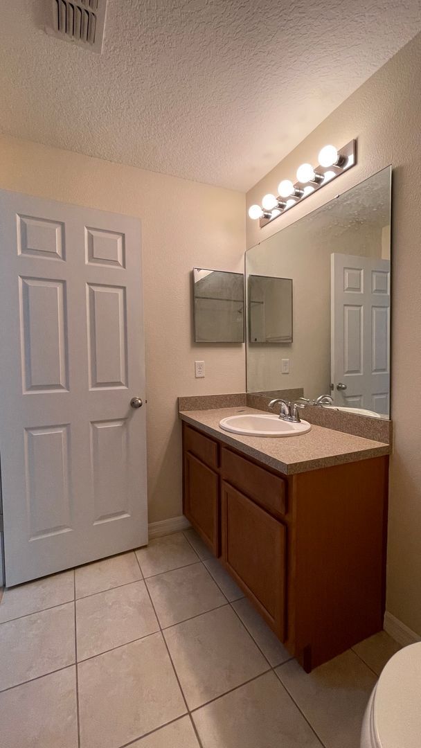 Building Photo - 9484 Strongbark Ln