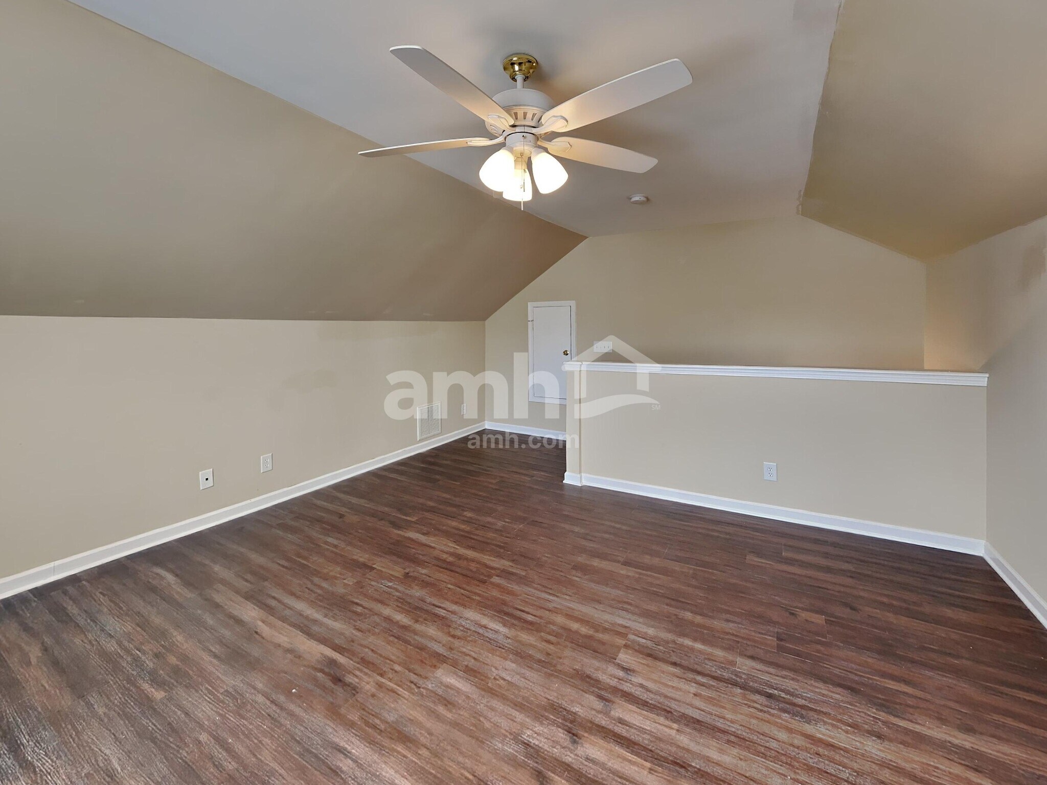Building Photo - 1442 Saddle Brk