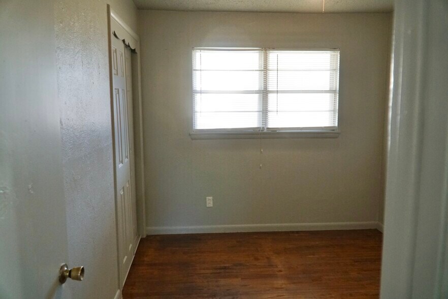 Bedroom 1 - 609 General Senter Dr