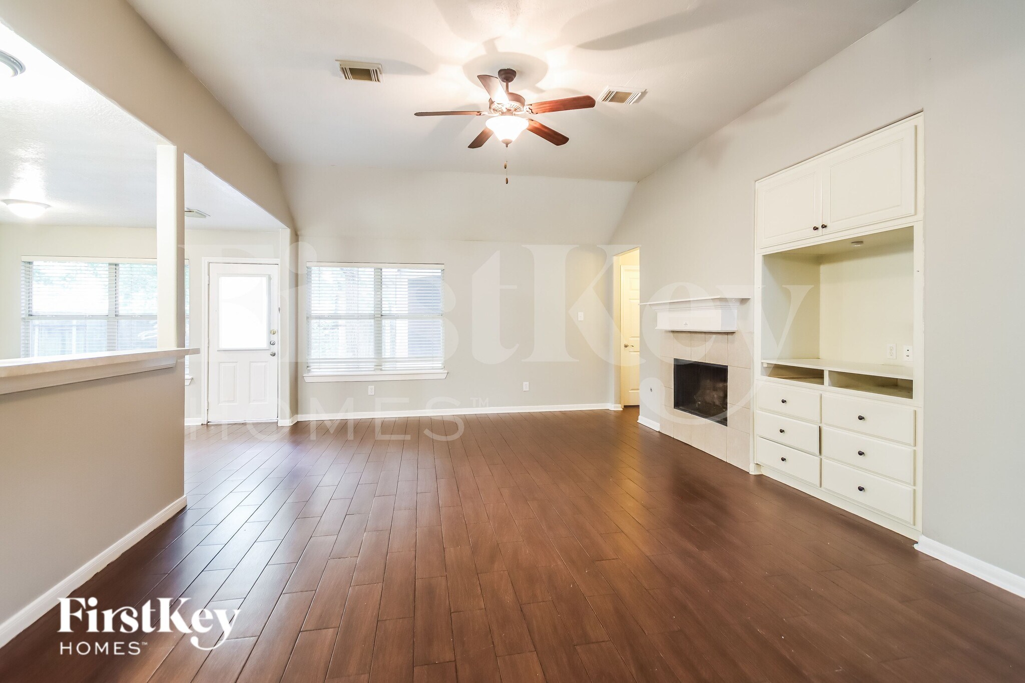 Building Photo - 26967 Crown Haven Ct