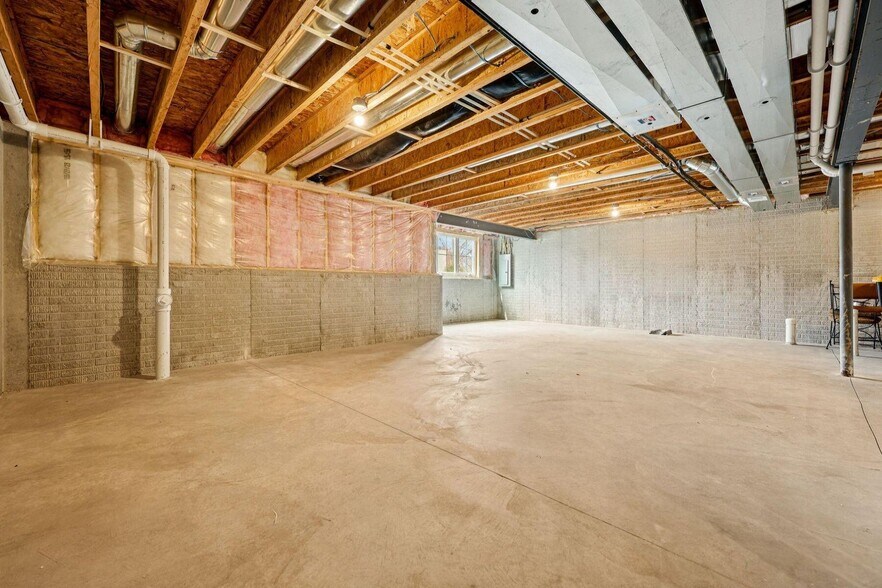 Building Photo - 2945 N 186th St