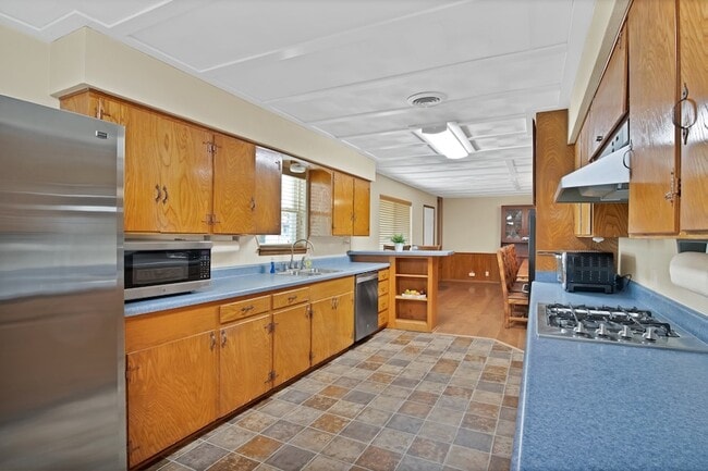 Building Photo - 14301 County Rd 511