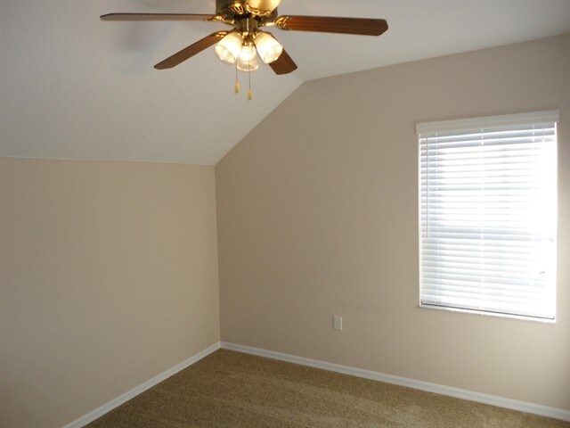 Building Photo - 10332 Summerview Cir