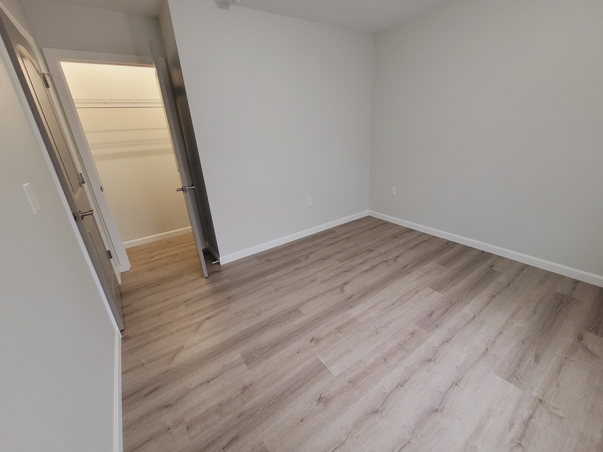 Building Photo - 8 Juniper Ln