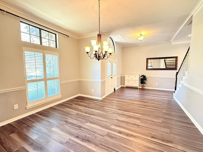 Building Photo - 2906 Deer Creek Dr