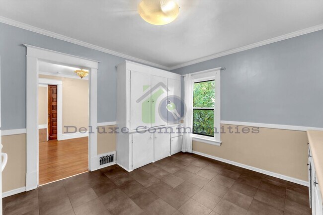 Building Photo - 312 Eastern Ave SE