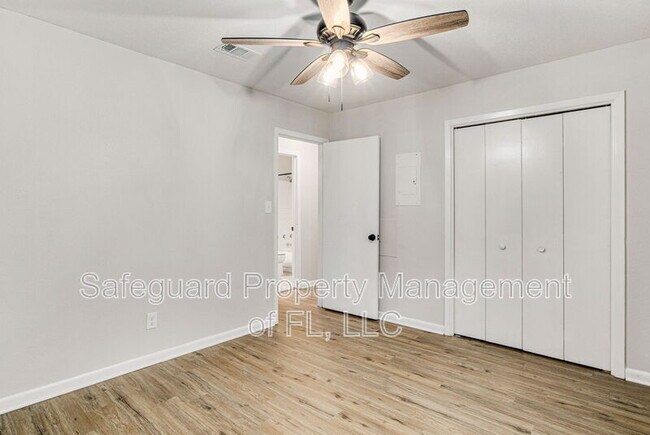 Building Photo - 4173 Ravenwood Dr