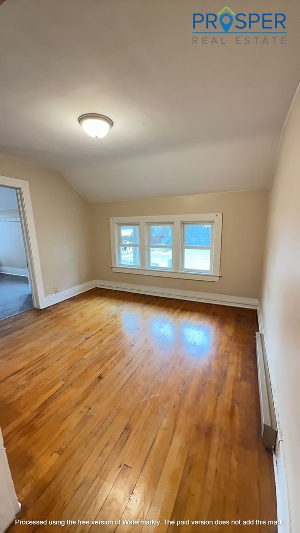 Building Photo - ST221X