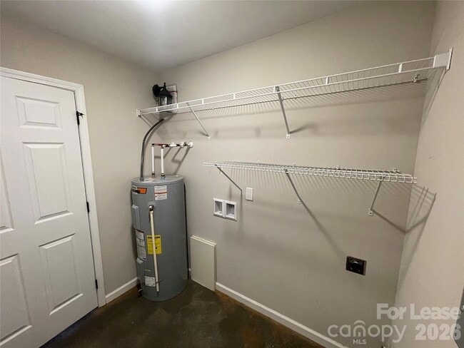 Building Photo - 4427 Dillbrook Ln