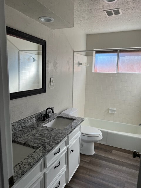 Building Photo - 16326 Locke Haven Dr