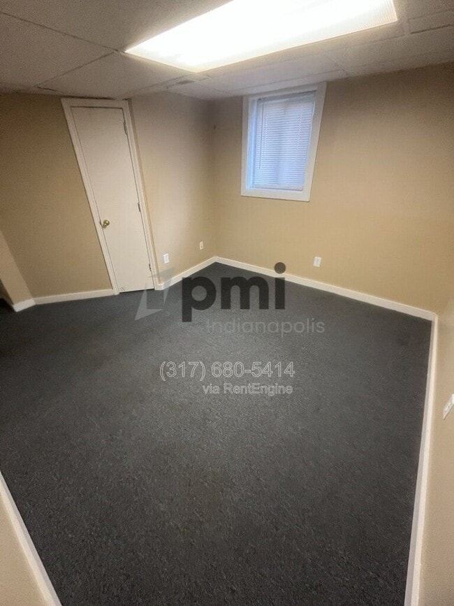 Building Photo - 1425 W Washington St