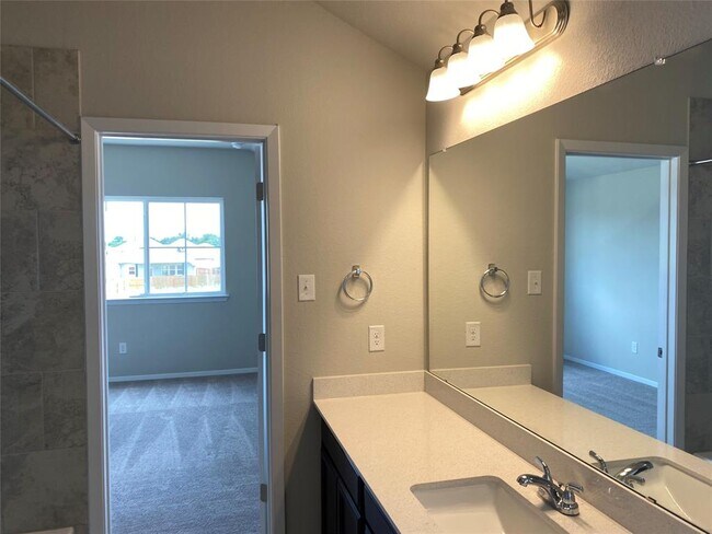 Building Photo - 106 Crooked Trail