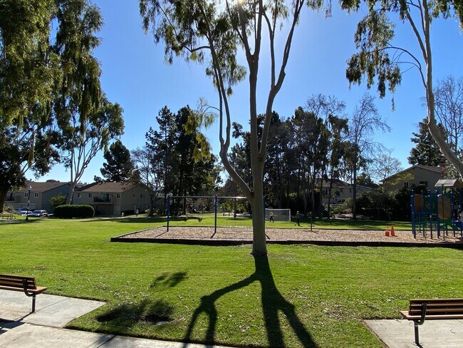 Building Photo - Serenity Abounds in University City!