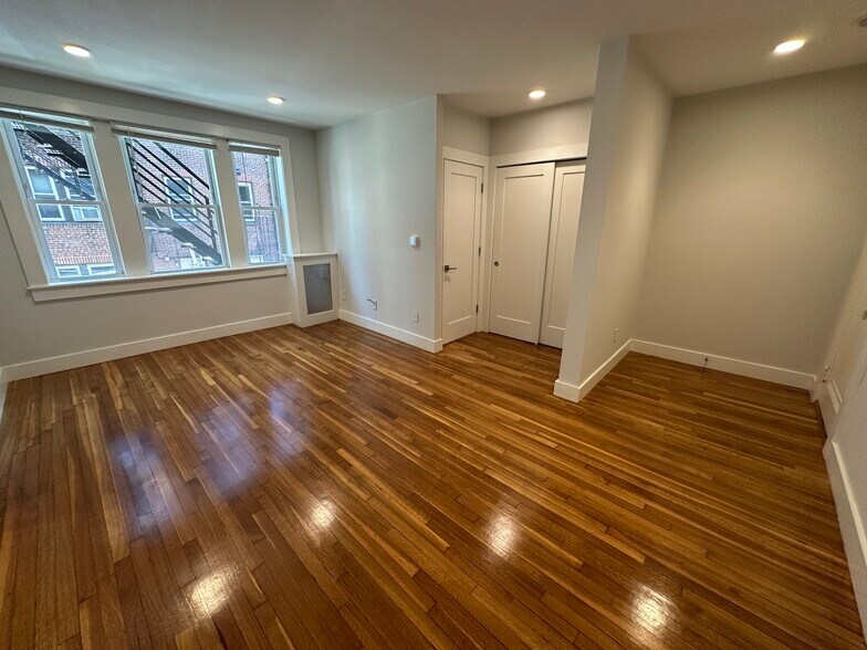 Primary Photo - 130 Highland Ave