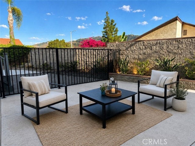 Building Photo - 16322 Paseo De Rocha Dr