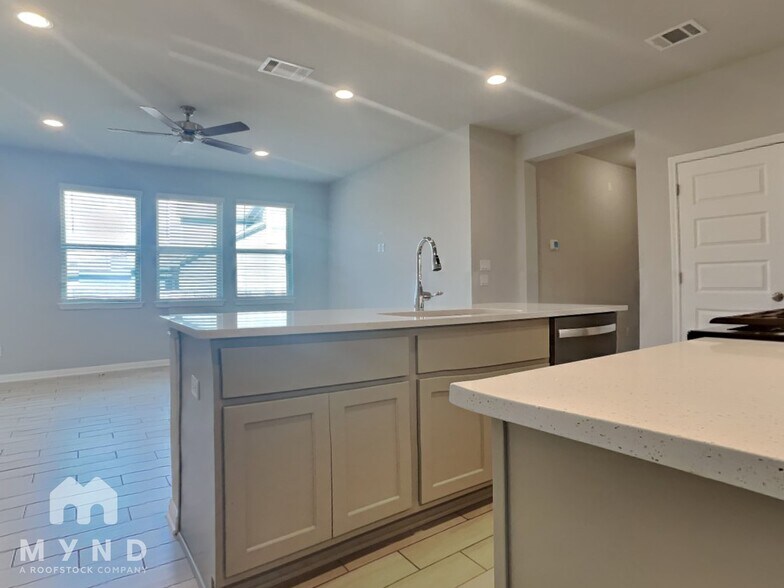 Building Photo - 1133 Kerrwood Wy