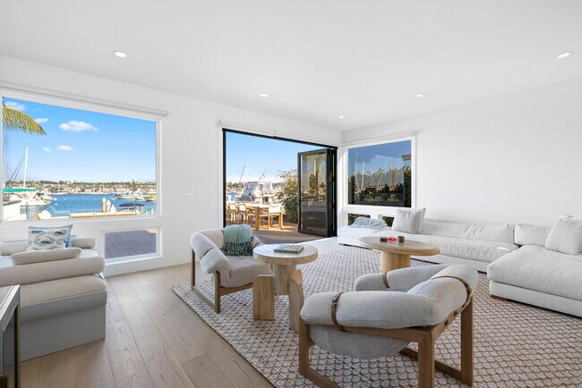 Building Photo - 1126 E Balboa Blvd