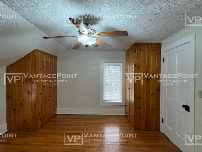 Building Photo - 264 Modoc St