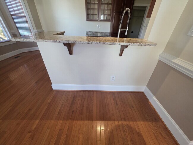 Building Photo - Spacious 4-Bedroom Home for Rent in Kings Grant Fayetteville – 15 Minutes from Fort Bragg