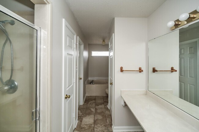 Building Photo - 4560 Cedar Ridge Cove