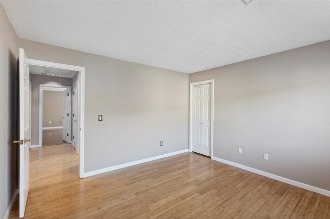 Building Photo - 671 Heritage Hills