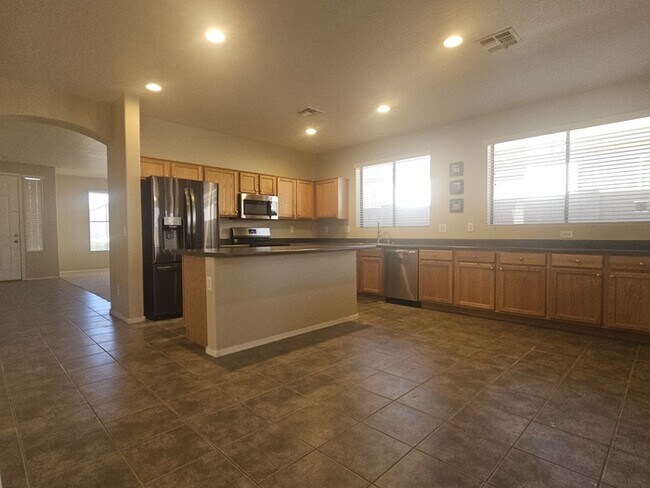 Building Photo - San Tan Valley Home in the Popular Johnson Ranch!