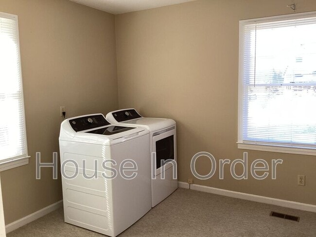 Building Photo - 112 Crooked Creek Rd